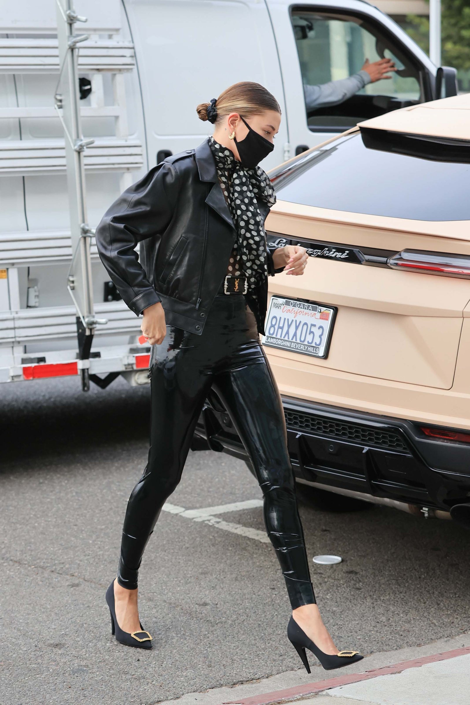 Hailey Baldwin at stylist Maeve Reilly? office in Los Angeles - Leather Jacket - Detail