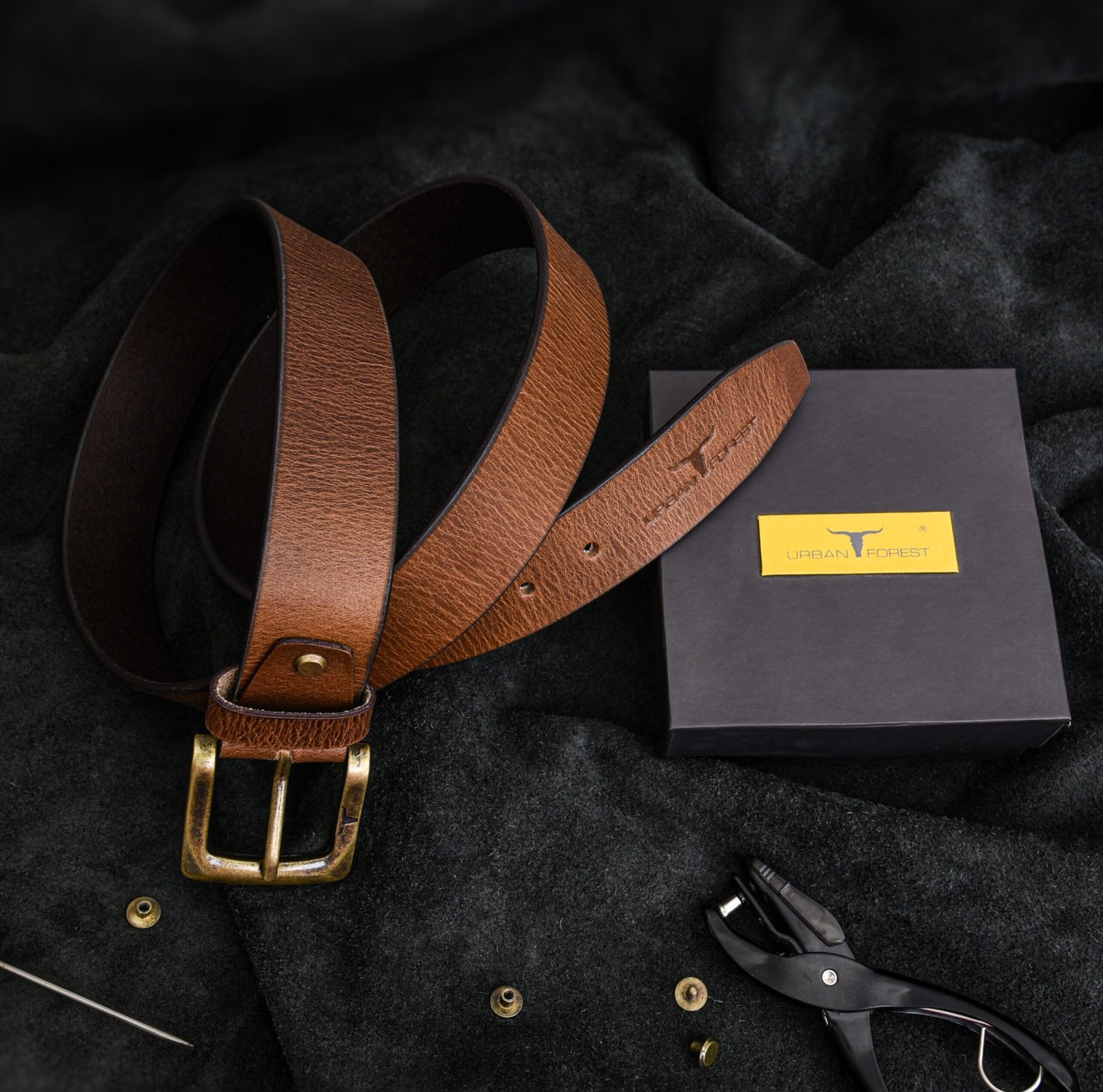 IndiFash Casual Leather Belt for Men - 8022 - Detail