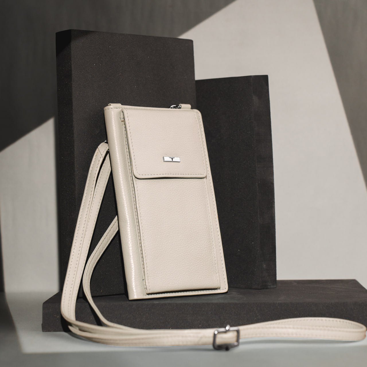 IndiFash Ruby Leather Sling Wallet for Women - Beige