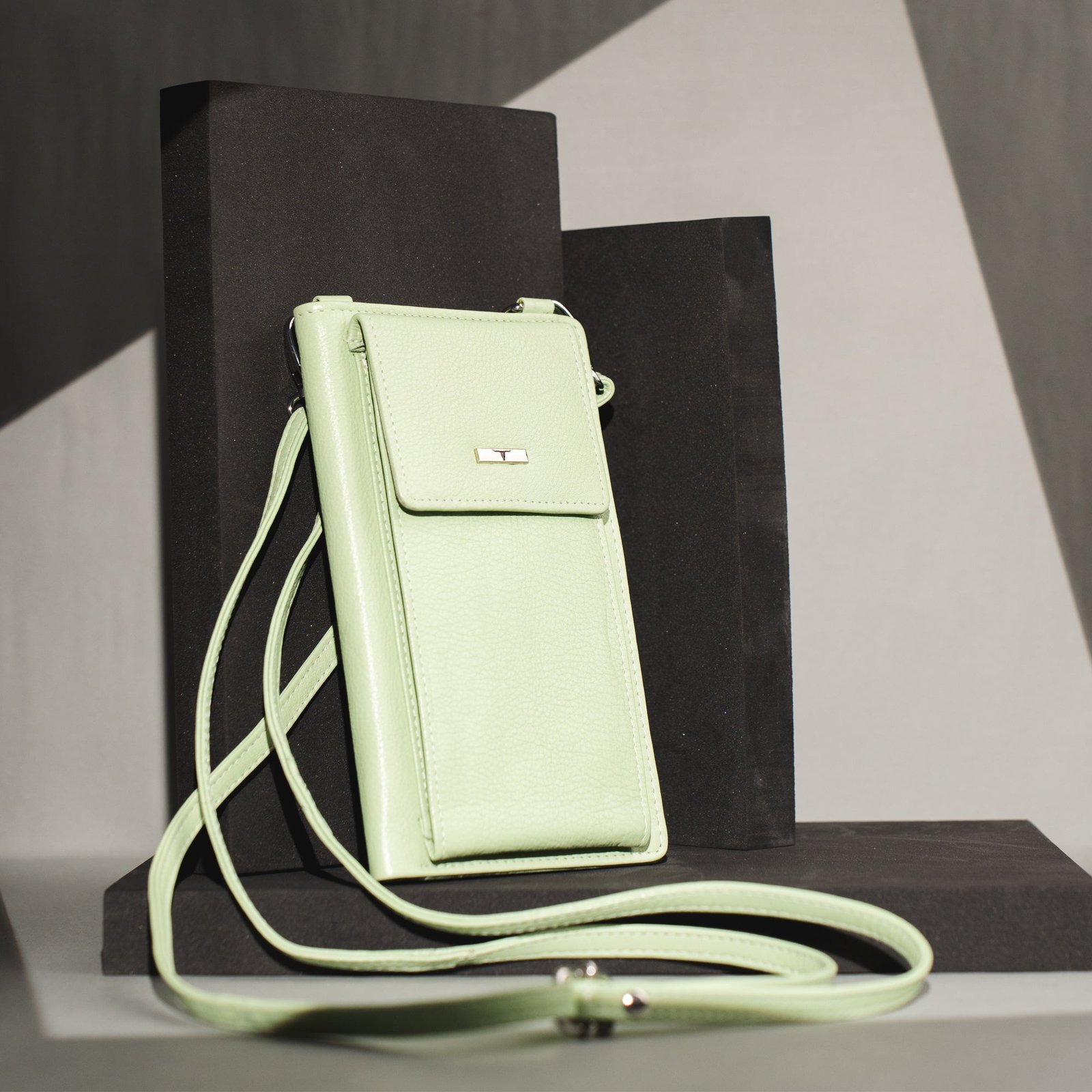 IndiFash Ruby Leather Sling Wallet for Women - Mint Green