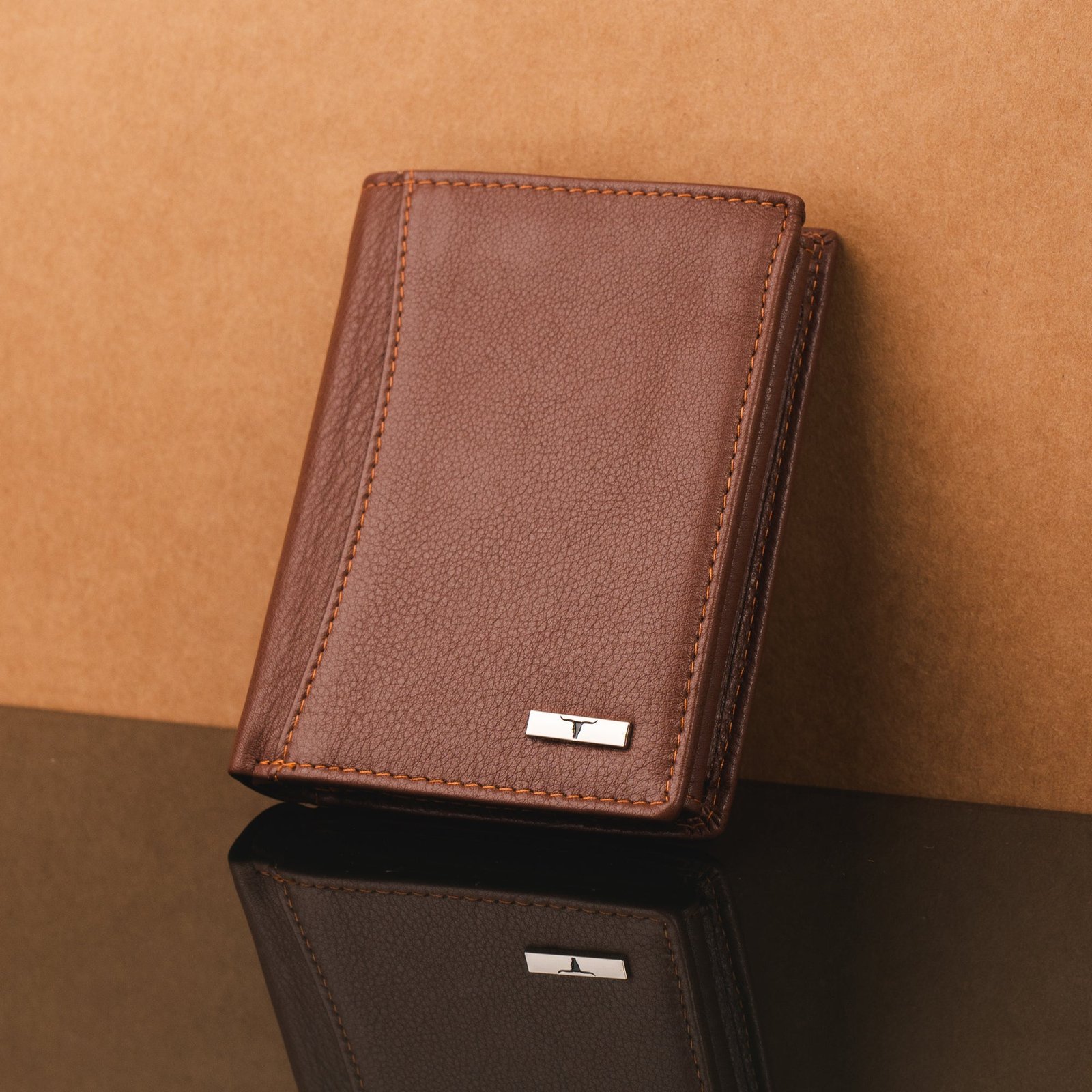 IndiFash Orlando Leather Wallet for Men - Redwood