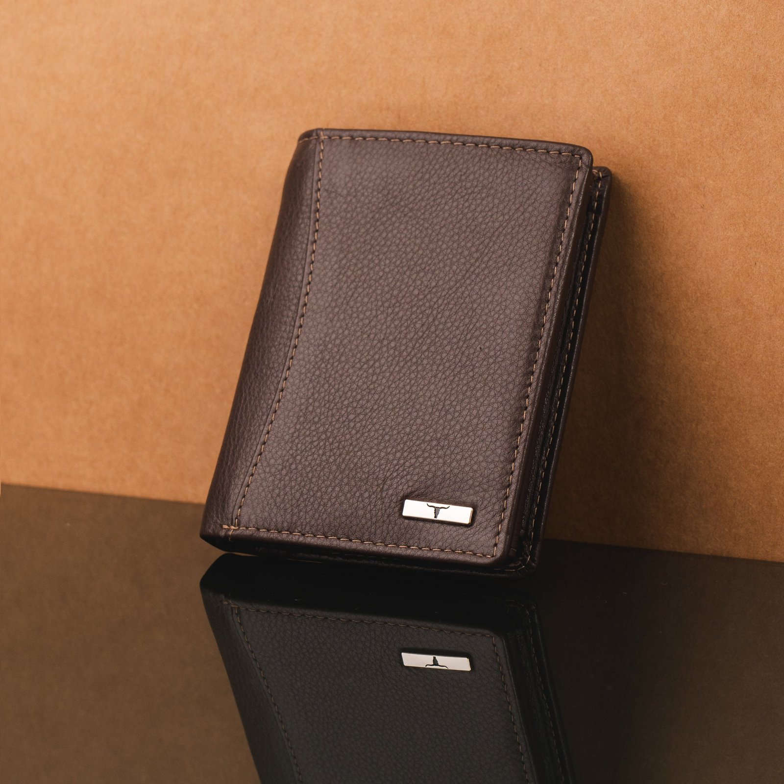 IndiFash Orlando Leather Wallet for Men - Dark Brown