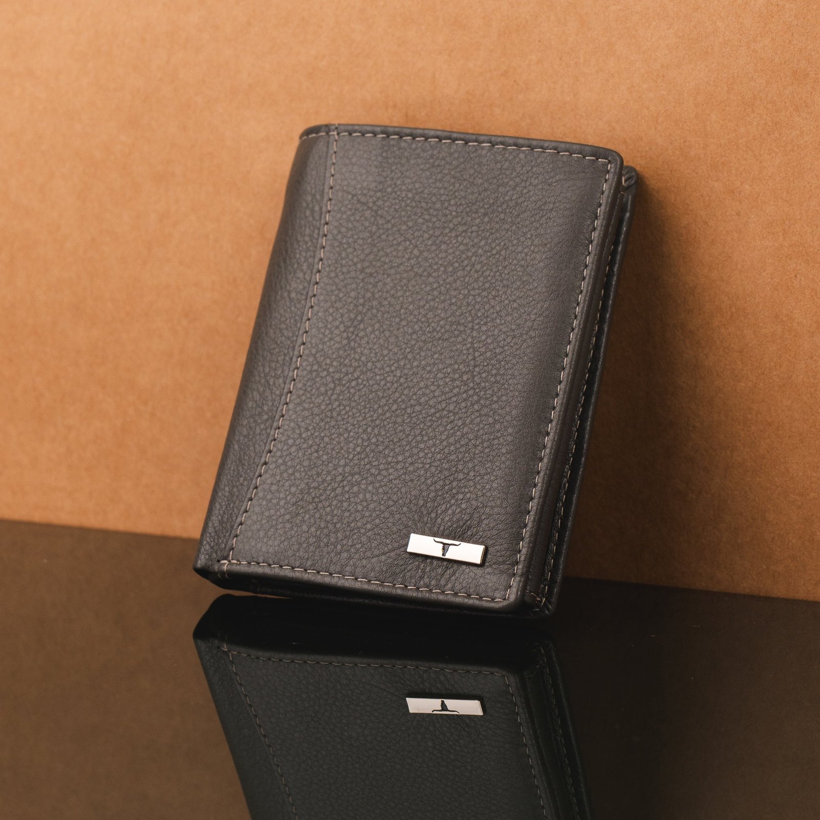 IndiFash Orlando Leather Wallet for Men - Grey